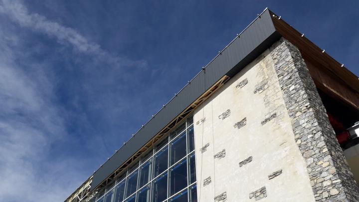 Bardage aluminium au téléphérique de l'Olympique à Val-d'Isère