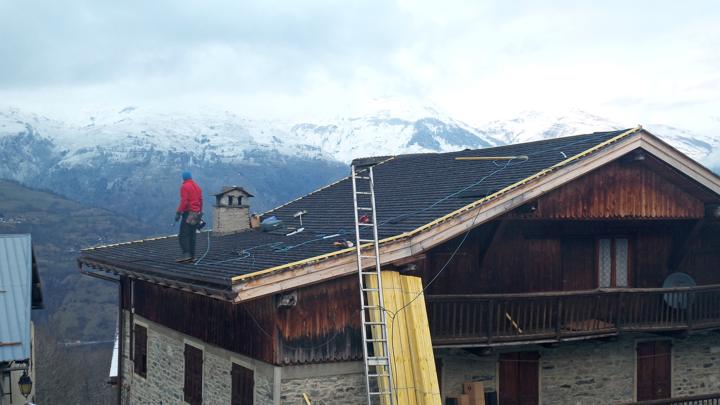 Rénovation d'une toiture en polytuile au dessus de Bourg-Saint-Maurice