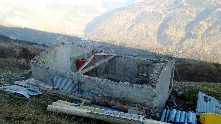 Démontage de la charpente et de la ferme centrale