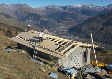 Rénovation de la charpente d'un chalet d'alpage sur Les Chapelles