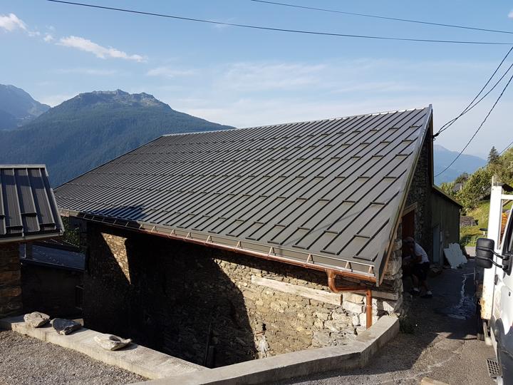 Toiture terminée avec isolation thermique et étanchéité comme il se doit